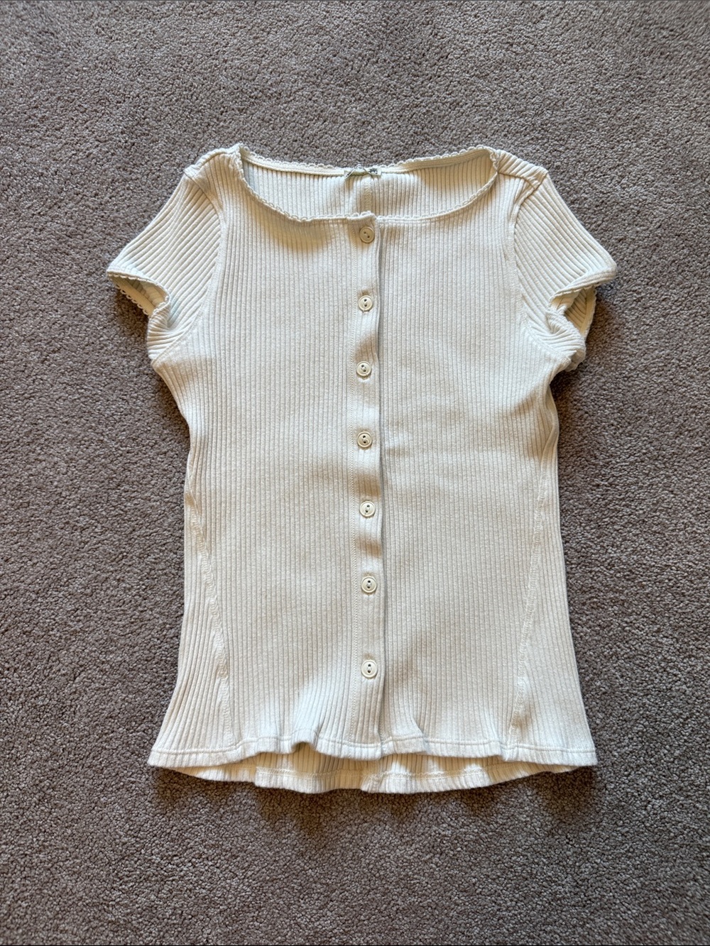 Ribbed Cream Button-Front Short Sleeve Top